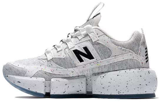 Массивные кроссовки унисекс New Balance NB Vision Racer
