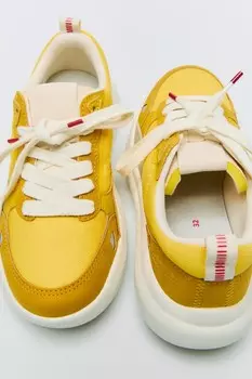 Массивные кроссовки ZARA, цвет mustard