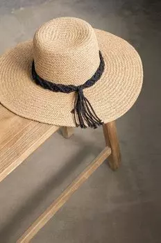 Медицинская шапочка с декоративной аппликацией Medicine, бежевый