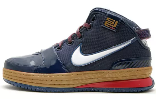 Мел Nike LeBron 6