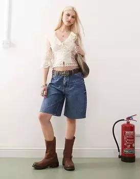 Мешковатые джинсовые шорты Reclaimed Vintage с низкой посадкой, средне-синего цвета