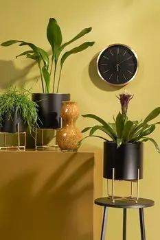 Металлические цветочные горшки на постаменте Mica Decorations, черный