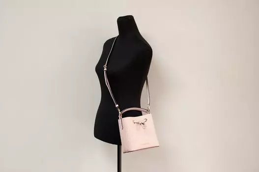 Michael Kors Suri Small Powder Blush Signature Женская сумка через плечо с ведром из ПВХ, мультиколор