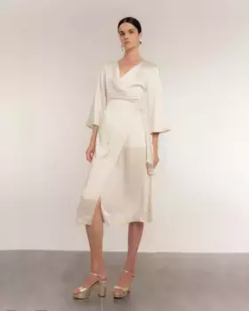 Миди-платье с V-образным вырезом и рукавом три четверти Dolores Promesas, цвет Crudo