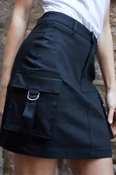 Мини-Юбка с карманами-карго от бренда Threadbare, черный