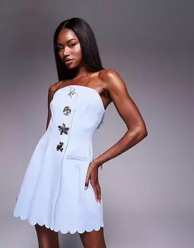 Мини-платье-бандо с фестончатым краем и золотистыми пуговицами-ракушками ASOS DESIGN нежно-голубого цвета