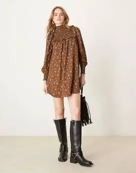 Мини-платье-халат с присборенным воротником в коричнево-синем цветочном узоре Glamorous