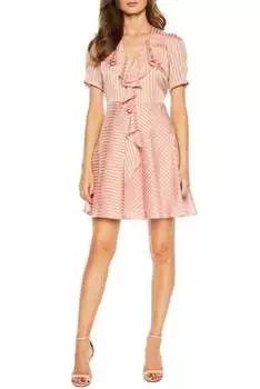 Мини-платье из атласа в полоску с V-образным вырезом и оборками в розовом цвете Bardot