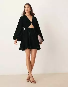 Мини-платье из бархата с длинными рукавами и вырезом темно-зеленого цвета ASOS DESIGN