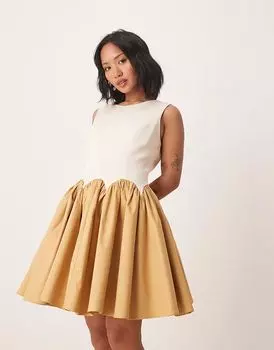 Мини-платье Never Fully Dressed Petite с контрастным подолом цвета верблюжьей шерсти