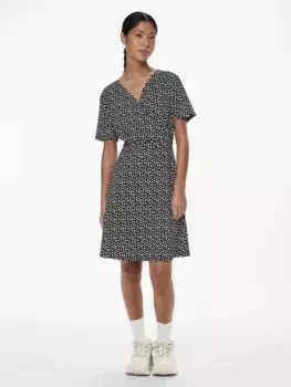 Мини-платье "PCSIENNA SS DRESS NOOS BC" Pieces, цвет Black Aop:Flower