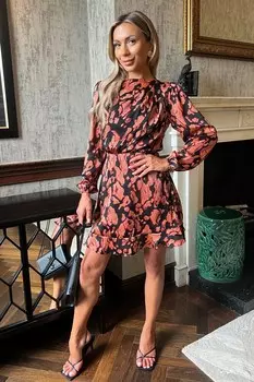 Мини платье с абстрактным принтом, длинными рукавами и складками на плечах Ax Paris, черный