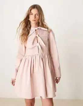 Мини-платье с бантом в пудрово-розовом цвете Ghospell