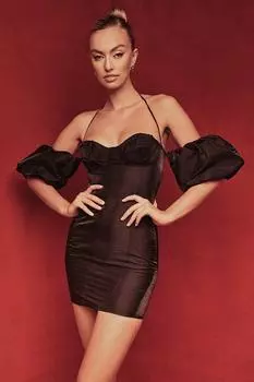 Мини-платье с чашкой и собранным вырезом Boohoo, черный