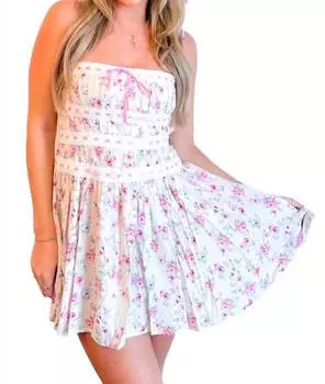 Мини-платье с цветочным принтом и ягодами в розовом цвете Sky to Moon