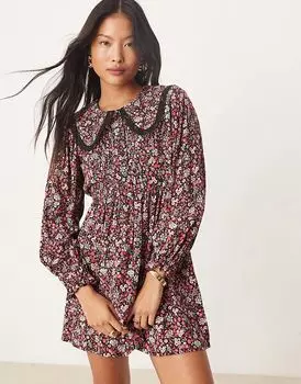 Мини-платье с длинными рукавами и кружевом в принт Miss Selfridge