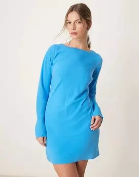 Мини-платье с длинными рукавами, косым вырезом и асимметричным подолом синего цвета Abercrombie & Fitch