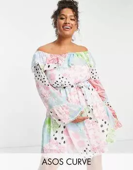 Мини-платье с открытыми плечами и кружевными вставками ASOS DESIGN Curve с принтом в стиле пэчворк