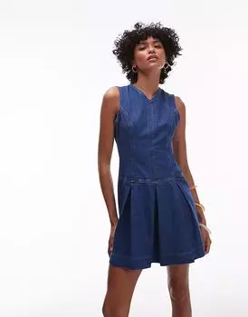 Мини-платье Topshop из денима с V-образным вырезом и складками в средне-голубом цвете
