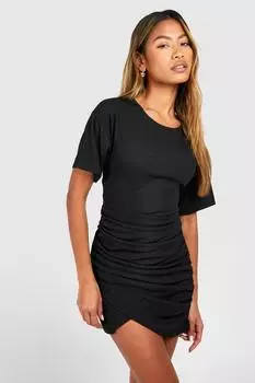 Мини-платье в рубчик со сборками и запахом boohoo, черный