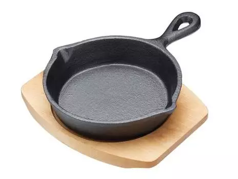 Мини-сковорода KitchenCraft чугунная круглая 15 см с деревянной доской утюг Kitchen Craft
