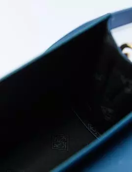 Мини-сумка-багет синяя Kayra