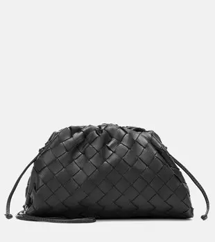 Мини-сумка через плечо из кожи intrecciato Pouch Bottega Veneta, черный