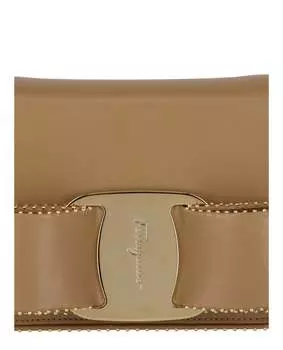 Мини-сумка через плечо Vara Bow с бантом Salvatore Ferragamo, цвет Camel