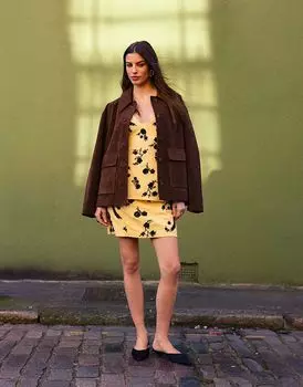 Мини-юбка из льна с отделкой Topshop coord желтого цвета