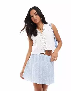 Мини-юбка Pieces с развевающимся подолом в мелкий голубой цветочный принт