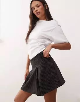 Мини-юбка Reclaimed Vintage в тонкую полоску - ЧЕРНАЯ