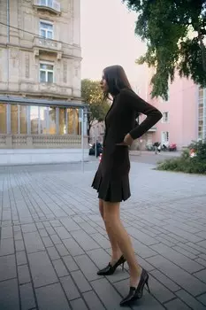 Мини-юбка с коробчатыми складками ZARA, коричневый