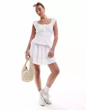 Мини-юбка с ярусами и сборками ASOS DESIGN белого цвета