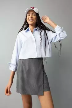 Мини-юбка в полоску с кепкой DeFacto, серый