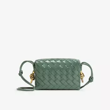 Миниатюрная кожаная сумка через плечо Loop Bottega Veneta, зеленый