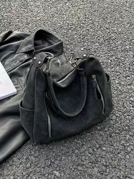 Минималистская сумка Hobo Bag на молнии с регулируемым ремешком