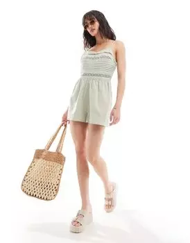 Miss Selfridge — хлопковый комбинезон серо-зеленого цвета с перфорированными вставками