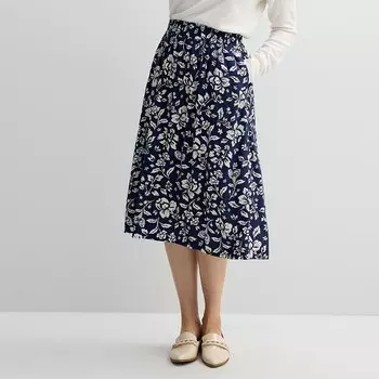 Многоярусная юбка без застежек с полированной передней частью Petite Croft & Barrow, цвет Navy Blooms