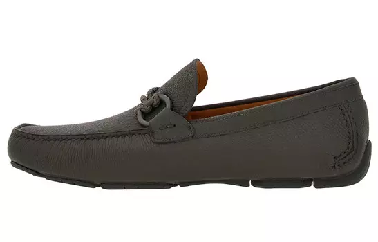 Мокасины кожаные Ferragamo Drive Gancini с пряжкой, темно-серый