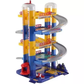 Молто, автостоянка Molto