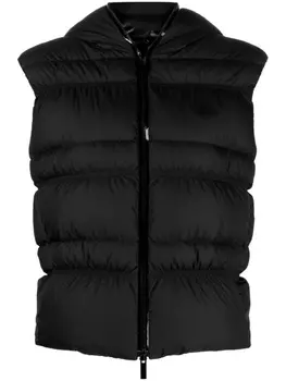Moncler дутый жилет с нашивкой-логотипом, черный