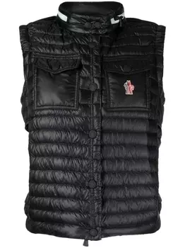 Moncler дутый жилет с нашивкой-логотипом, черный