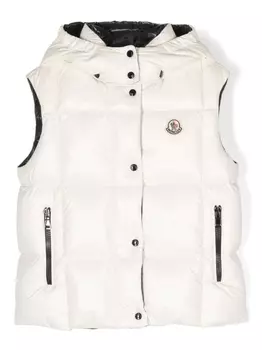 Moncler Enfant дутый жилет с капюшоном и нашивкой-логотипом, белый