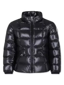 Moncler Enfant стеганая куртка-пуховик с логотипом-аппликацией, черный