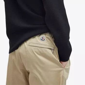 Moncler Габардиновые зауженные брюки, бежевый