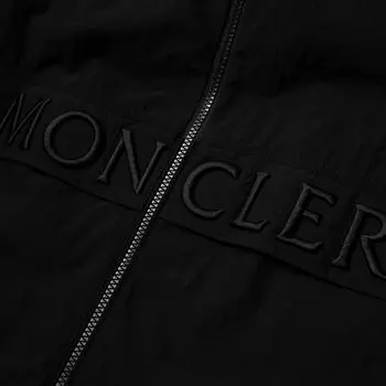 Moncler Joly Мятая нейлоновая куртка, черный