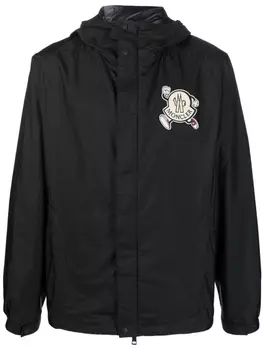 Moncler куртка Guiers с капюшоном и нашивкой-логотипом, черный