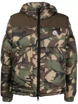Moncler пуховик с капюшоном и камуфляжным принтом, зеленый