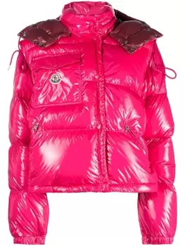 Moncler пуховик с капюшоном и нашивкой-логотипом, розовый