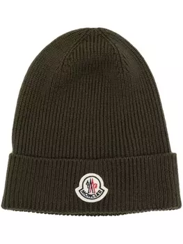 Moncler шапка бини в рубчик с нашивкой-логотипом, зеленый
